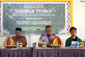 KKN Mahasiswa UIN Alauddin Makassar Angkatan 78 menggelar Seminar Tentang “Sosialisasi Dampak Lingkungan Akibat Sampah Yang Berserakan”